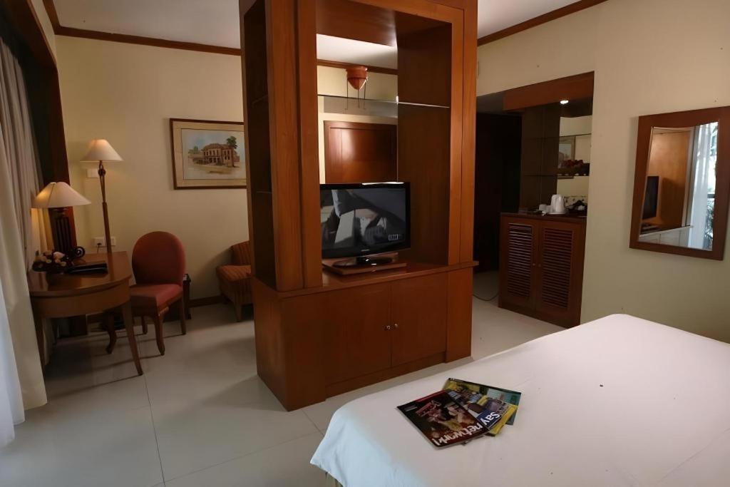 Makassar Golden Hotel Екстериор снимка