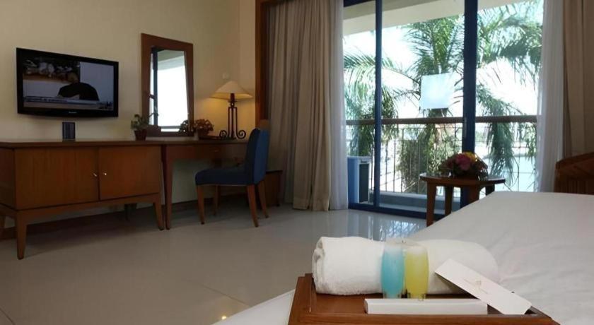 Makassar Golden Hotel Екстериор снимка