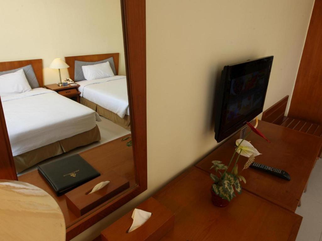 Makassar Golden Hotel Екстериор снимка
