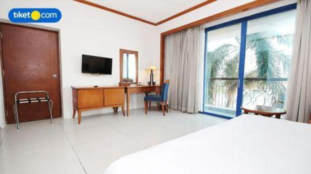 Makassar Golden Hotel Екстериор снимка