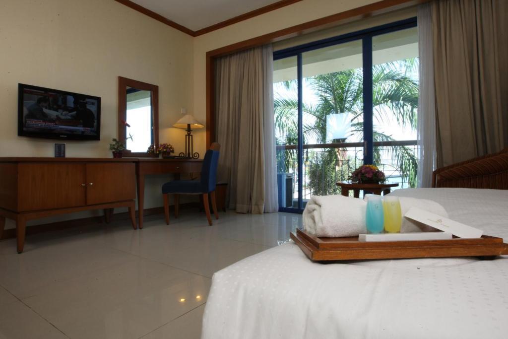 Makassar Golden Hotel Стая снимка